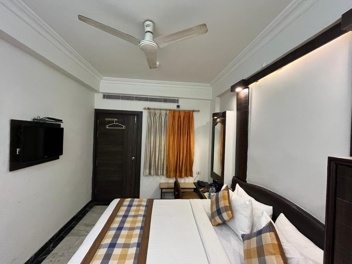 Hotel Moti Palace Агра Экстерьер фото