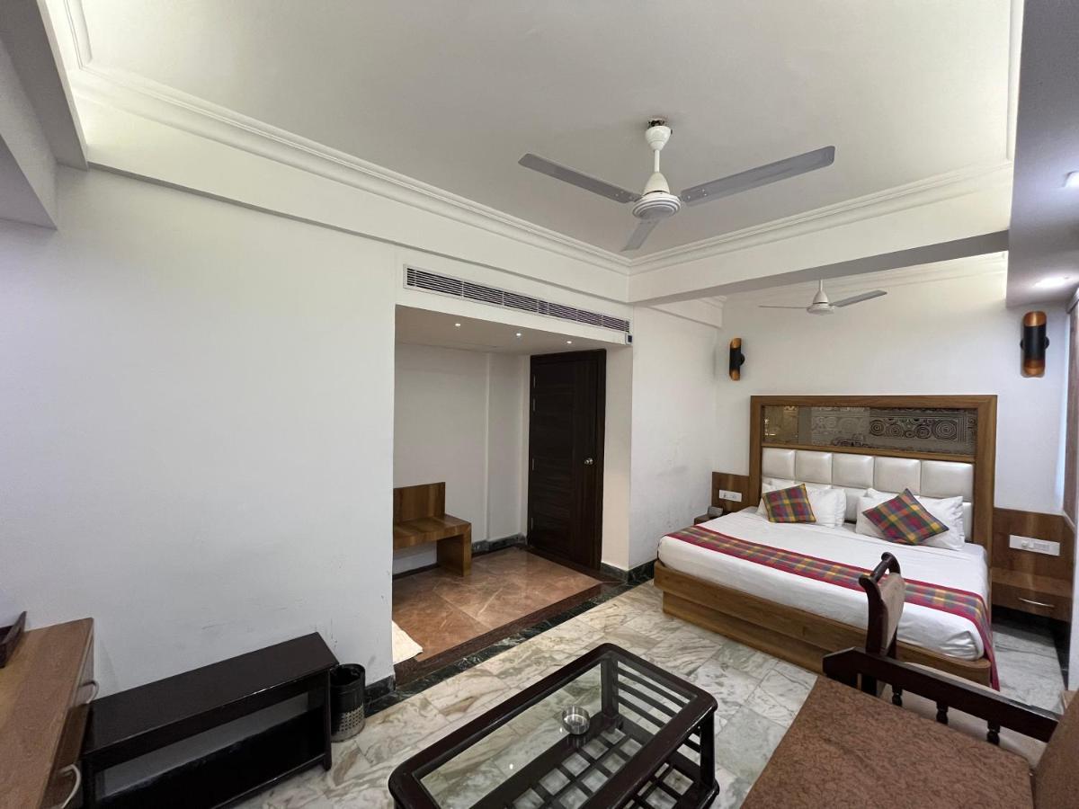 Hotel Moti Palace Агра Экстерьер фото