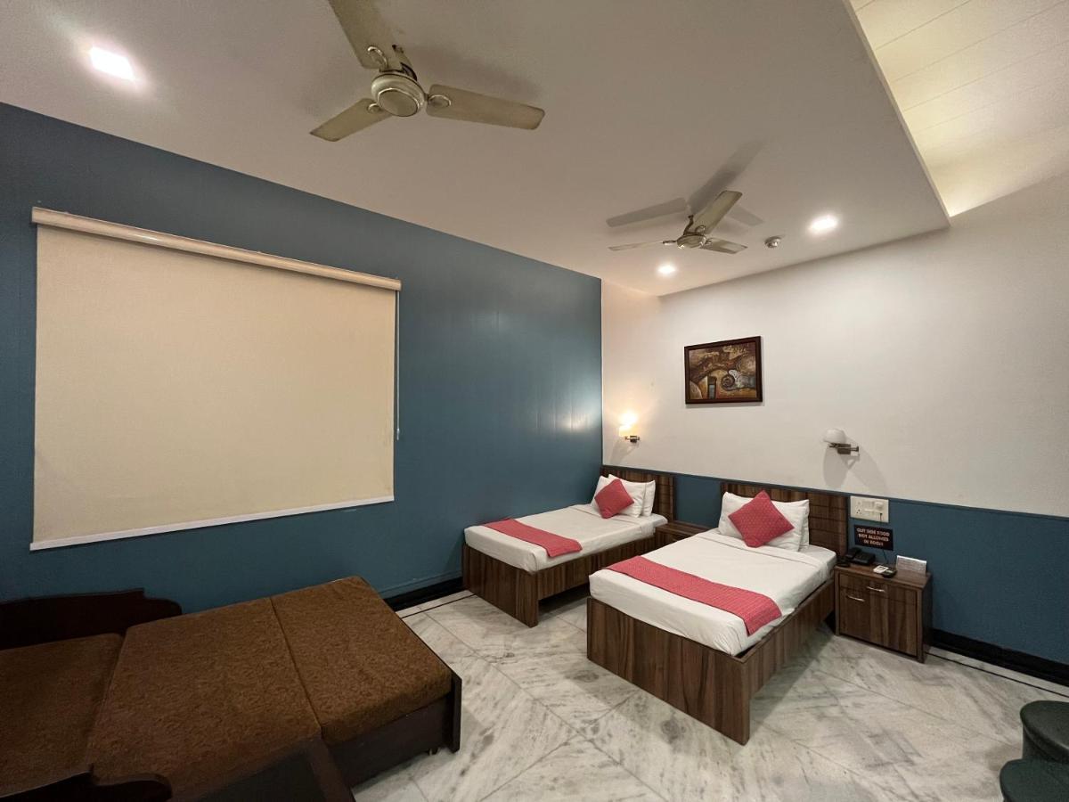 Hotel Moti Palace Агра Экстерьер фото