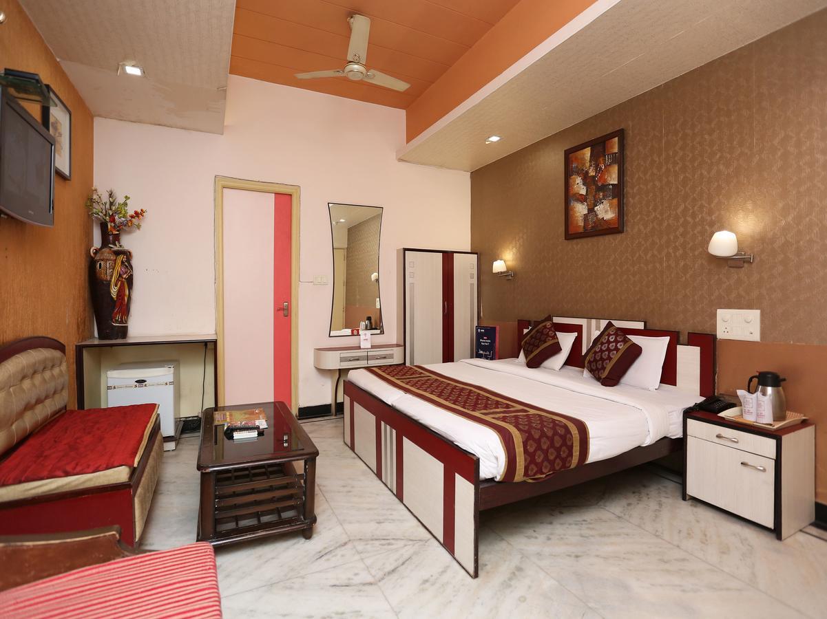 Hotel Moti Palace Агра Экстерьер фото