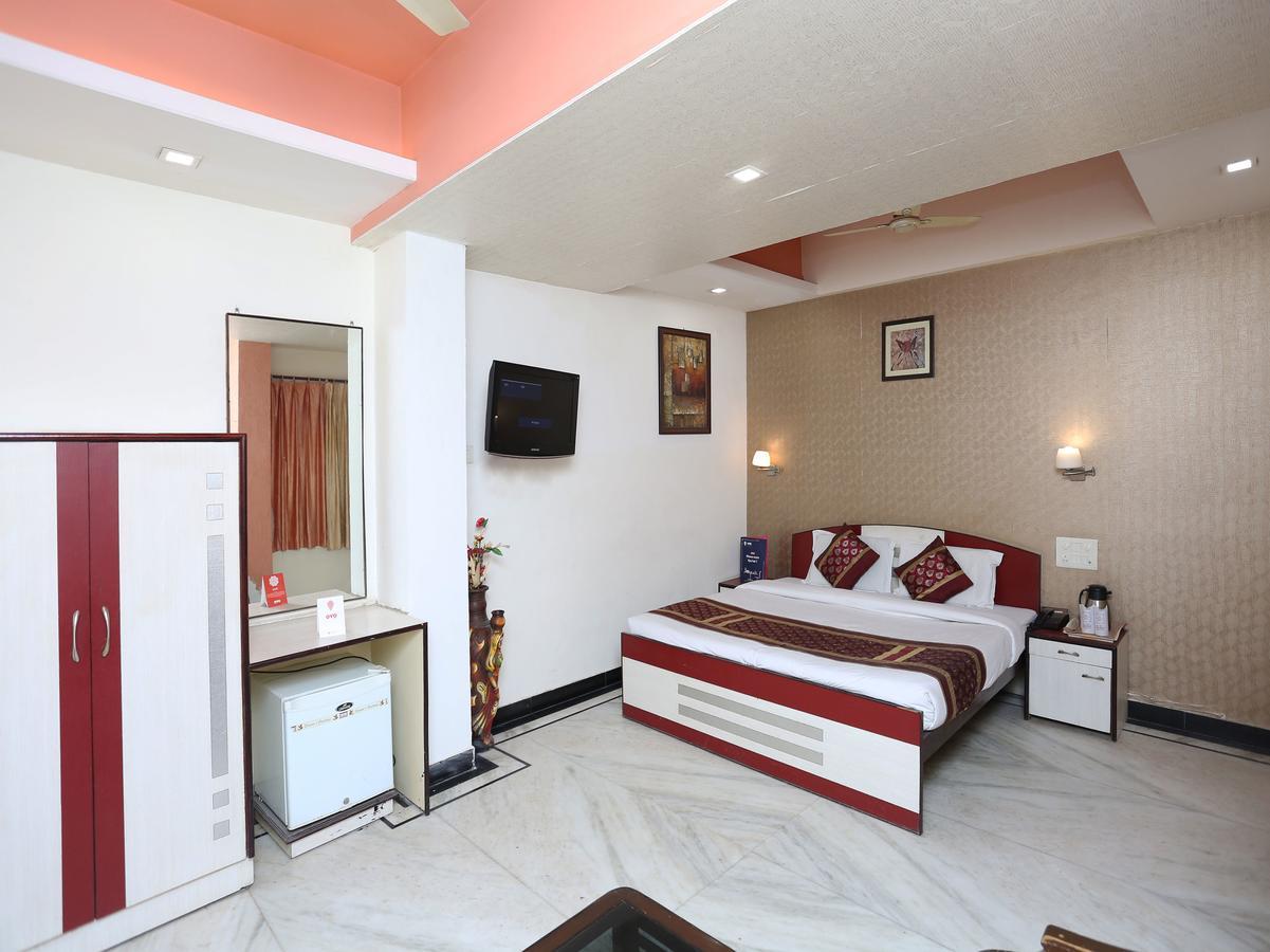 Hotel Moti Palace Агра Экстерьер фото