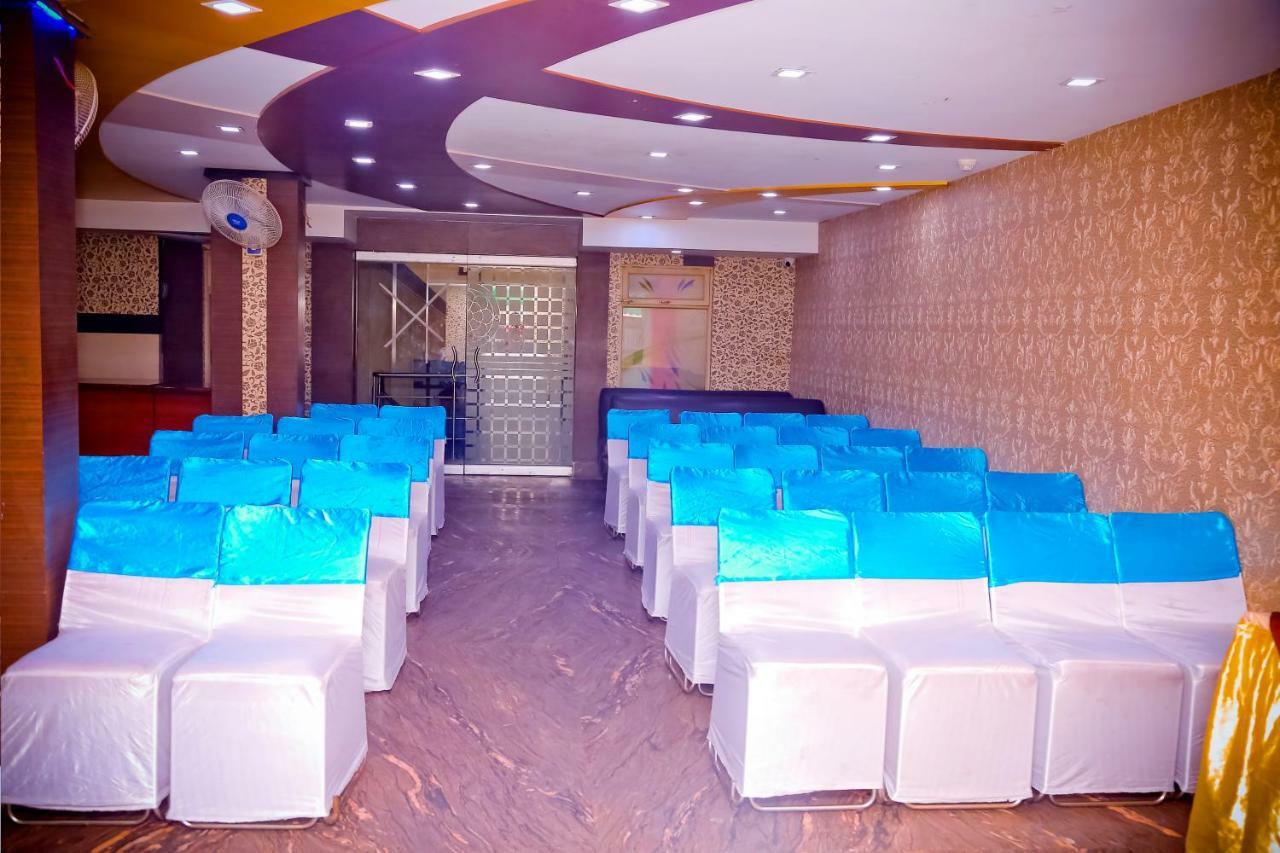 Hotel Moti Palace Агра Экстерьер фото