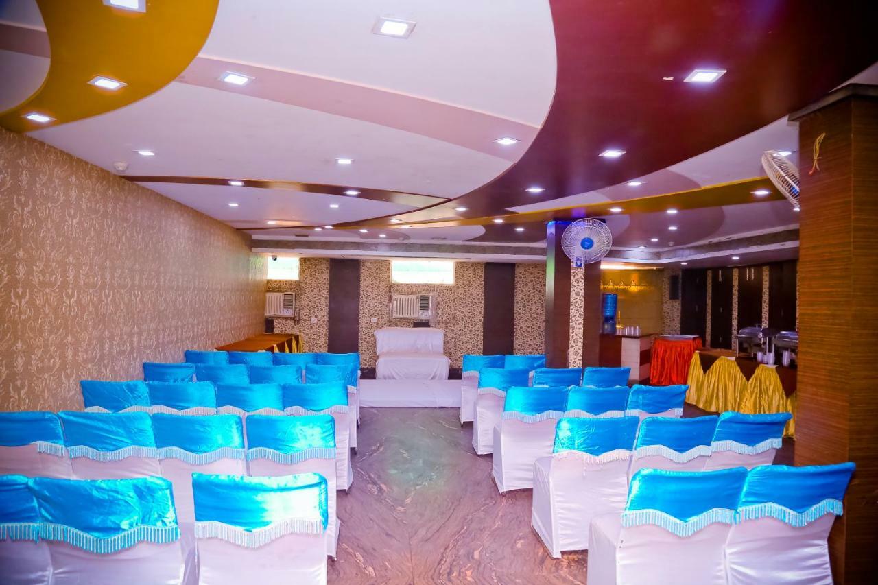 Hotel Moti Palace Агра Экстерьер фото