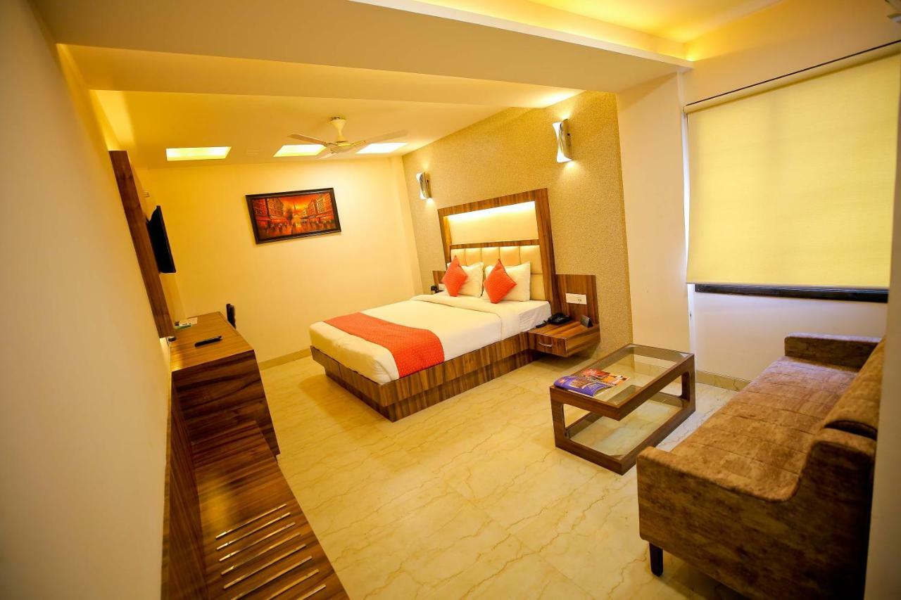 Hotel Moti Palace Агра Экстерьер фото